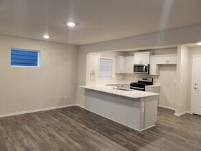 925 Bradley St NE in Lacey, WA - Building Photo - Building Photo