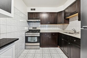 6325 N Sheridan Rd in Chicago, IL - Building Photo - Building Photo