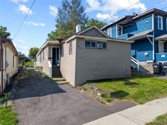 property at 505 Carbon St