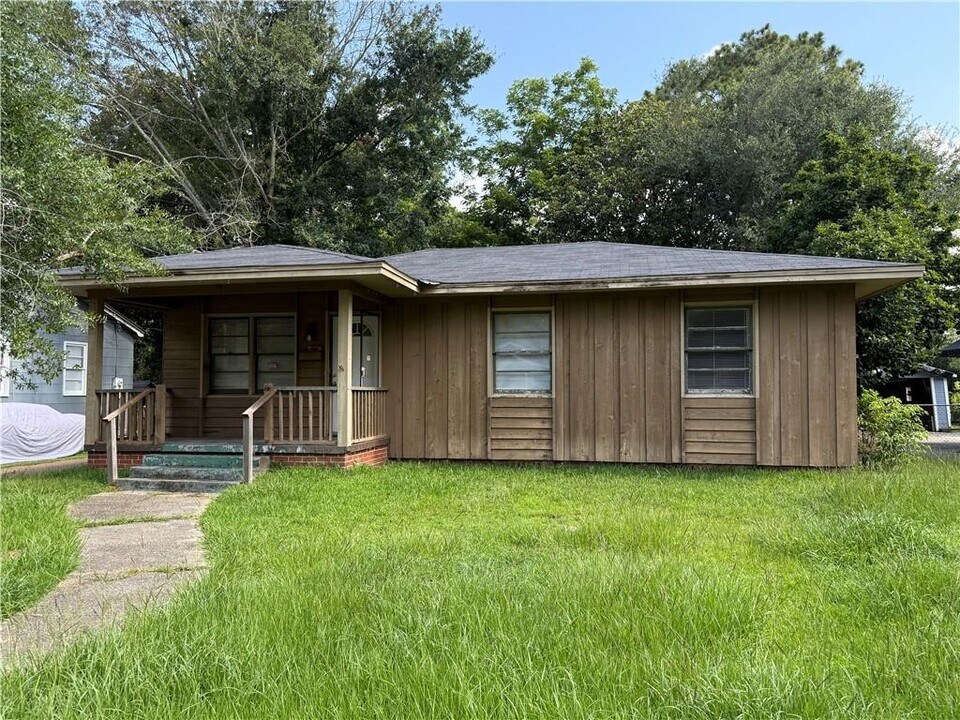 6 Elizabeth Ave in Chickasaw, AL - Foto de edificio