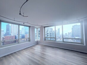 33 W Ontario St in Chicago, IL - Building Photo - Building Photo