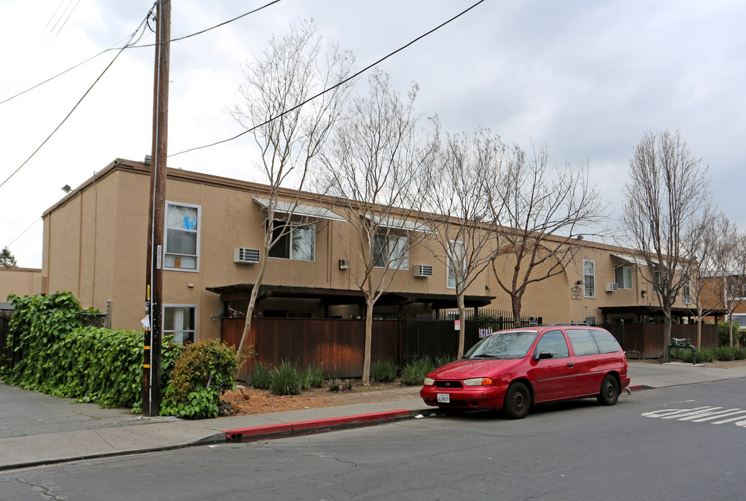 Virginia Lane in Concord, CA - Foto de edificio