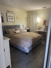 4716 Walden Cir, Unit #33 in Orlando, FL - Building Photo - Building Photo
