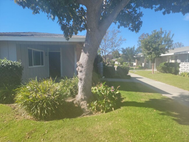 156 W Garden Green in Port Hueneme, CA - Building Photo - Building Photo