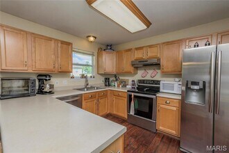 13 Red Coat Way Ct in O'Fallon, MO - Building Photo - Building Photo