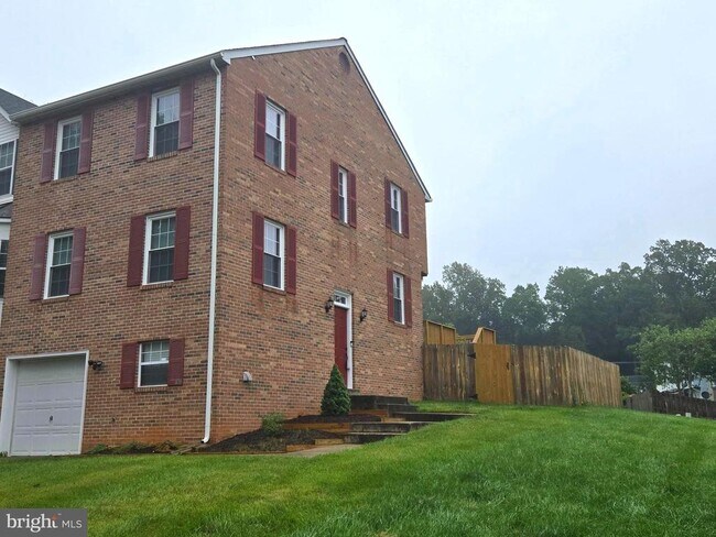 400 Cabin Ct in Stafford, VA - Building Photo - Building Photo