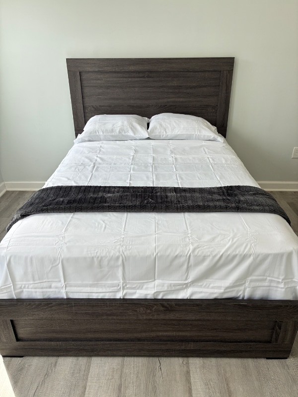 property at 820 N Lakewood Ave