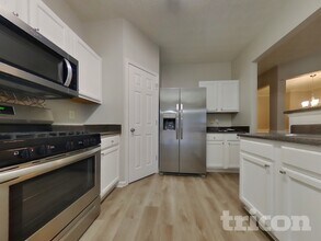 3918 Abernathy Farm Way NW in Acworth, GA - Foto de edificio - Building Photo