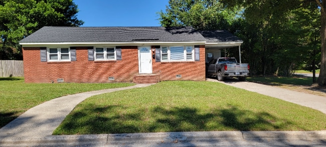 115 N Warren St in Greenville, NC - Building Photo - Building Photo