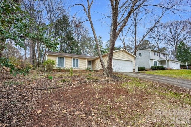 2427 Studley Rd in Charlotte, NC - Building Photo - Building Photo