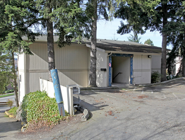 Terrace Hill Apartments in Redmond, WA - Building Photo - Building Photo