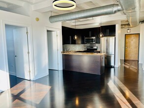 1791 W Howard St in Chicago, IL - Building Photo - Building Photo