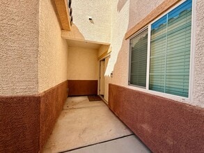 1418 Pink Dawn Dr in Henderson, NV - Building Photo - Building Photo