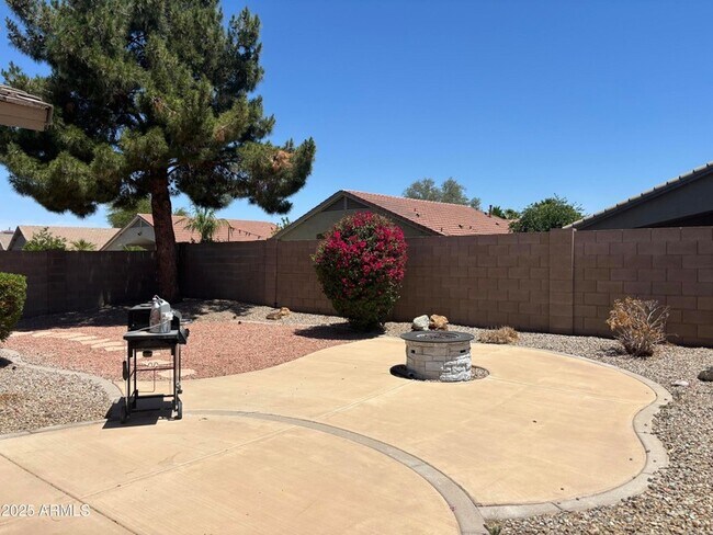 22255 Bishop Dr in Maricopa, AZ - Building Photo - Building Photo