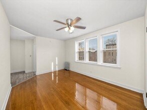 4950 S Prairie Ave in Chicago, IL - Foto de edificio - Building Photo