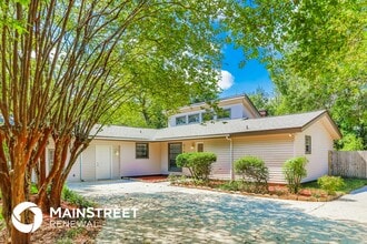 8162 Cayuga Trail W in Jacksonville, FL - Building Photo - Building Photo