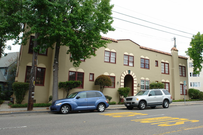 2940 Claremont Blvd in Berkeley, CA - Building Photo - Building Photo