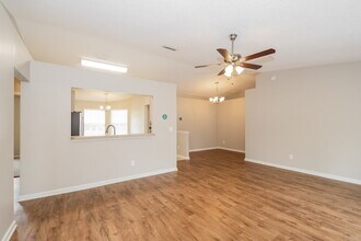 1603 Twin Oak Ln in Middleburg, FL - Building Photo - Building Photo