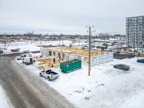 Quartier Valleyfield in Salaberry-de-valleyfield, QC - Building Photo - Building Photo