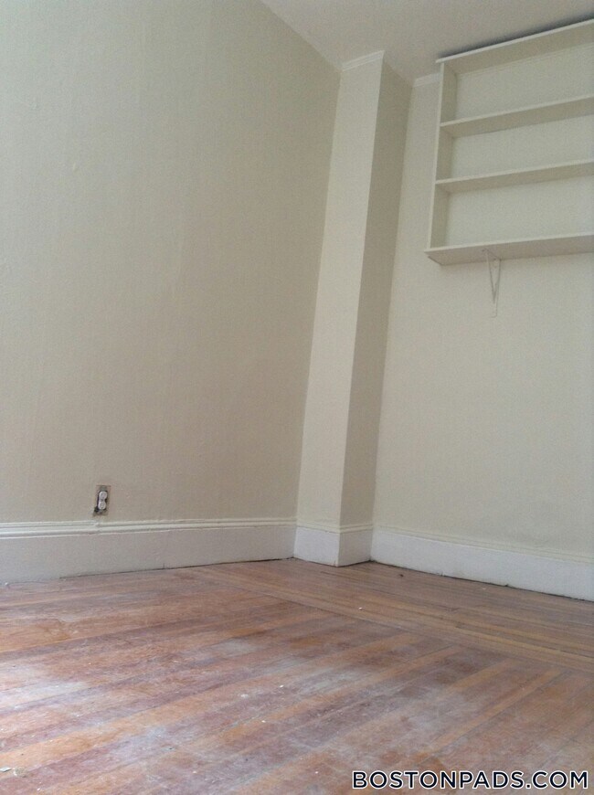 1381 Commonwealth Ave, Unit 7