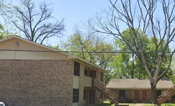812 E Palestine St in Mexia, TX - Foto de edificio - Building Photo