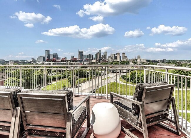 2115 Yeaman Pl in Nashville, TN - Building Photo - Building Photo