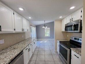 4805 S Fruitland St in Kennewick, WA - Foto de edificio - Building Photo
