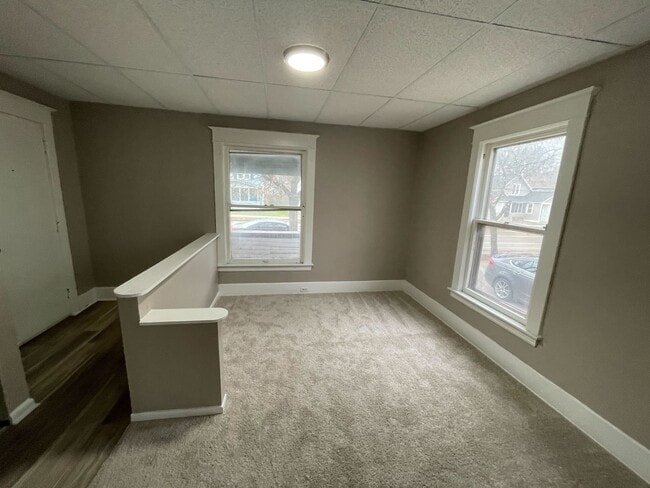 239 Ann St NE in Grand Rapids, MI - Foto de edificio - Building Photo