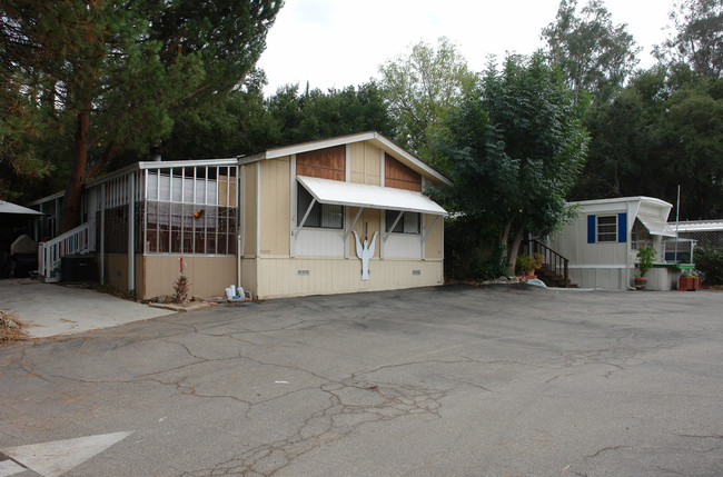 Villanova Mobile Home Park in Ojai, CA - Building Photo - Building Photo