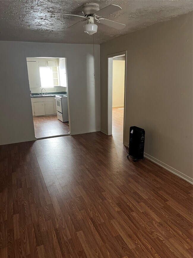 141 Avenue F Ave in Sugar Land, TX - Building Photo - Building Photo