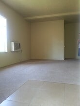 2530 Liberty, Unit #4 in Beaumont, TX - Building Photo - Building Photo