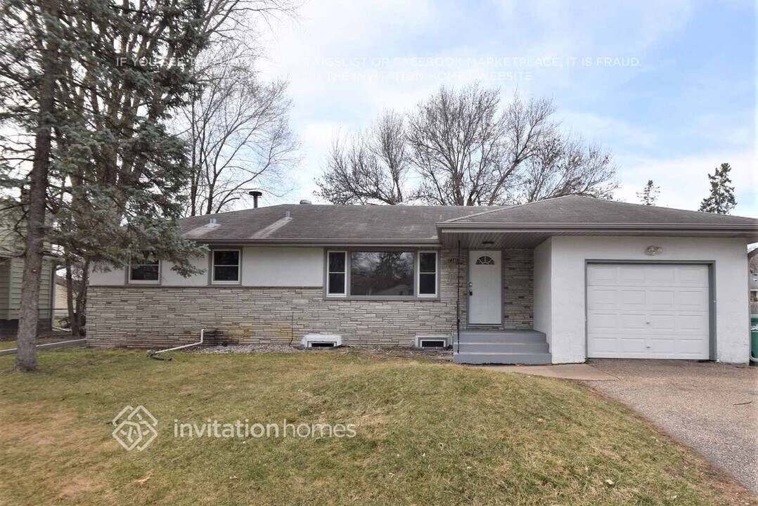 7141 Newton Ave N in Minneapolis, MN - Building Photo