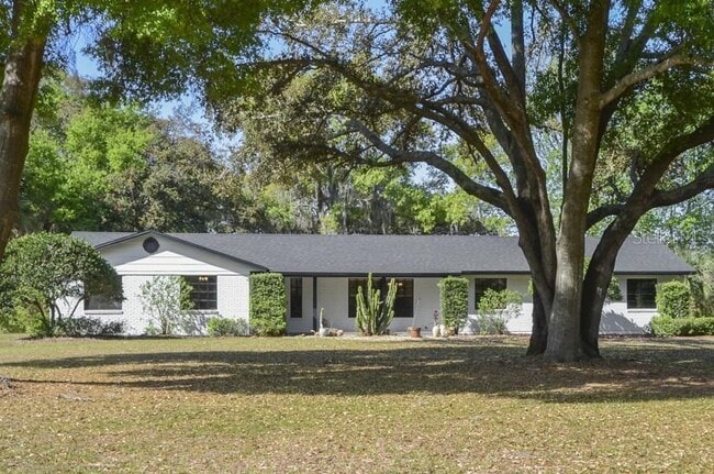 3636 Lake Buynak Rd