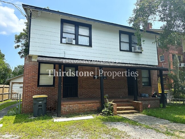 2858 Olga Pl in Jacksonville, FL - Foto de edificio - Building Photo