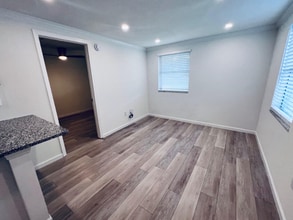 5511 Cheyenne Dr in Holiday, FL - Building Photo - Building Photo