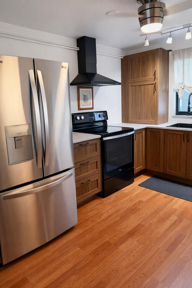 property at 2001 Woolbright Rd