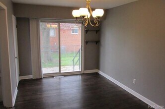 30467 Townley Ave in Madison Heights, MI - Building Photo - Building Photo