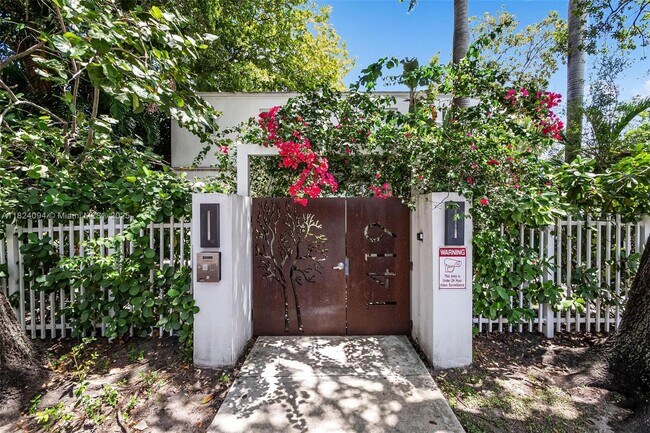 property at 1419 West Ave