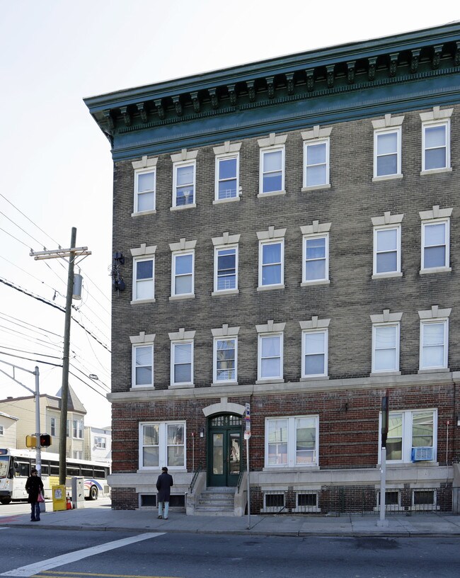 600 Palisade Ave in Jersey City, NJ - Building Photo - Building Photo