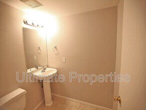 5911 W Shangri La Rd in Glendale, AZ - Building Photo - Building Photo