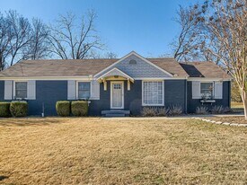 1608 Peerman Dr in Nashville, TN - Building Photo