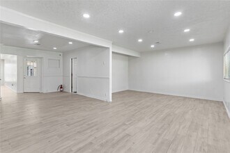 10906 Keese Dr in Houston, TX - Building Photo - Building Photo