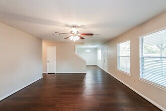 4611 Dove Springs Dr in Houston, TX - Building Photo - Building Photo