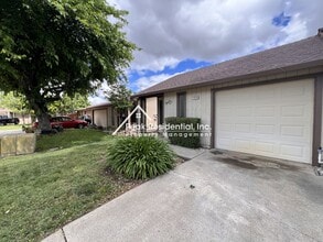 7639 Clover Woods Ct in Sacramento, CA - Building Photo - Building Photo