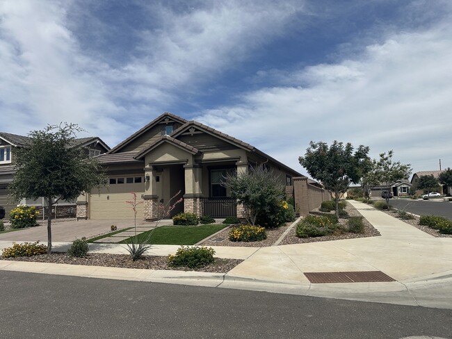 property at 20039 S 231st St
