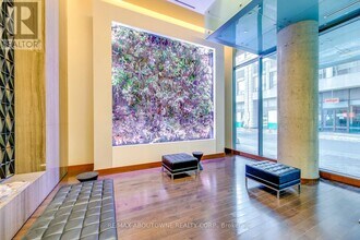 8 Mercer St in Toronto, ON - Building Photo - Building Photo