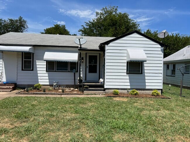 property at 627 E Young Pl