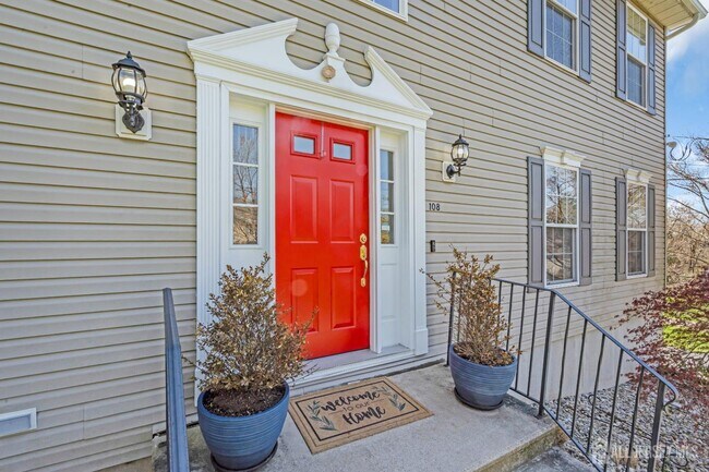 108 Miller Ave in Bridgewater, NJ - Building Photo - Building Photo