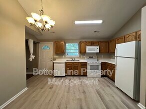 1228 Woodland Dr in Charlotte, NC - Building Photo - Building Photo
