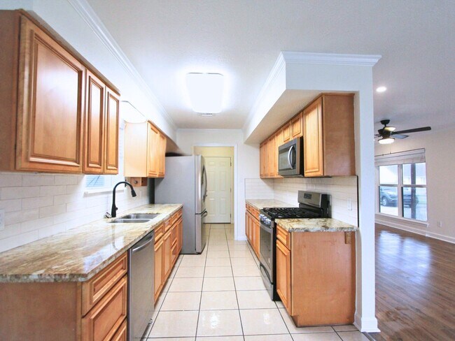 3810 Bonita Ln in La Porte, TX - Foto de edificio - Building Photo